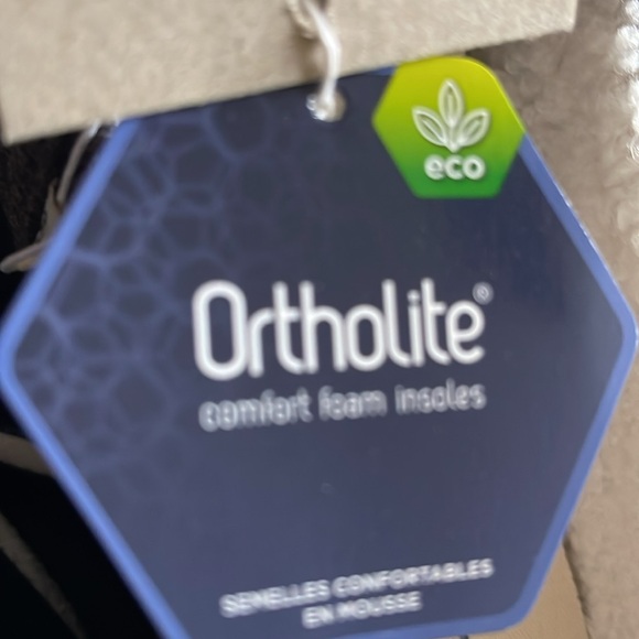 Toms - Picture 6 of 8